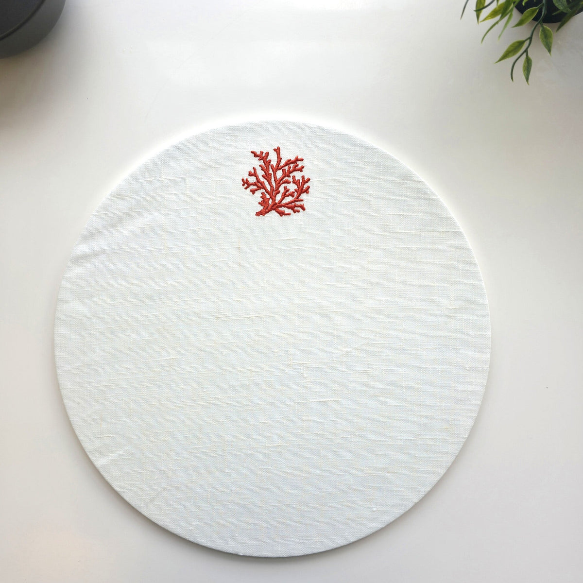Toscana Coral Placemats in Off-White – Set of 2