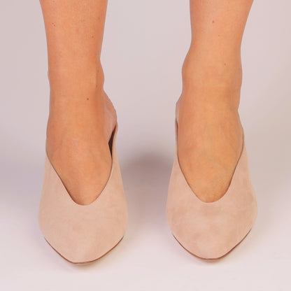 ÉTOILE WEDGE – Powder Suede Mule