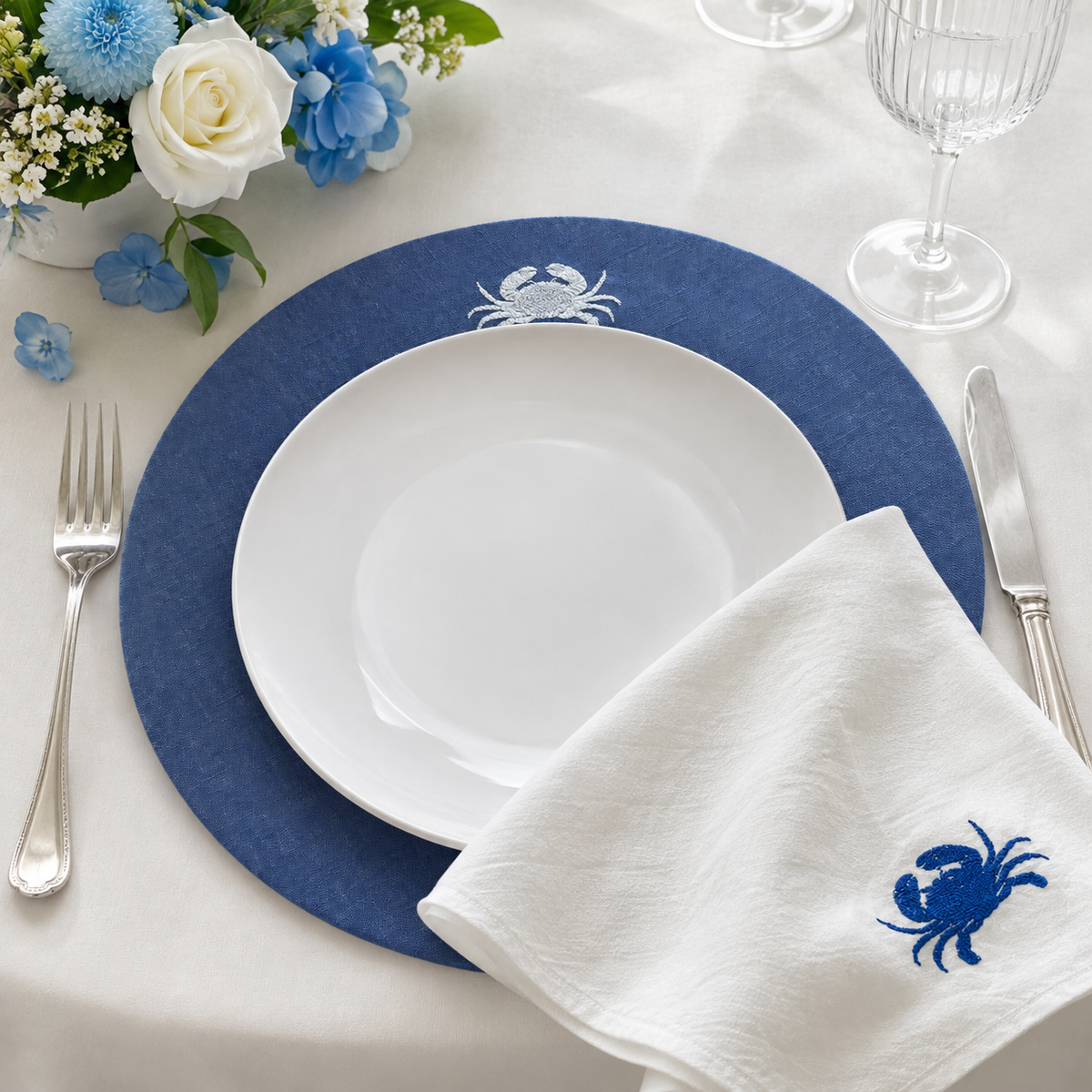 Amalfi Crab Placemats in Mediterranean Blue – Set of 2