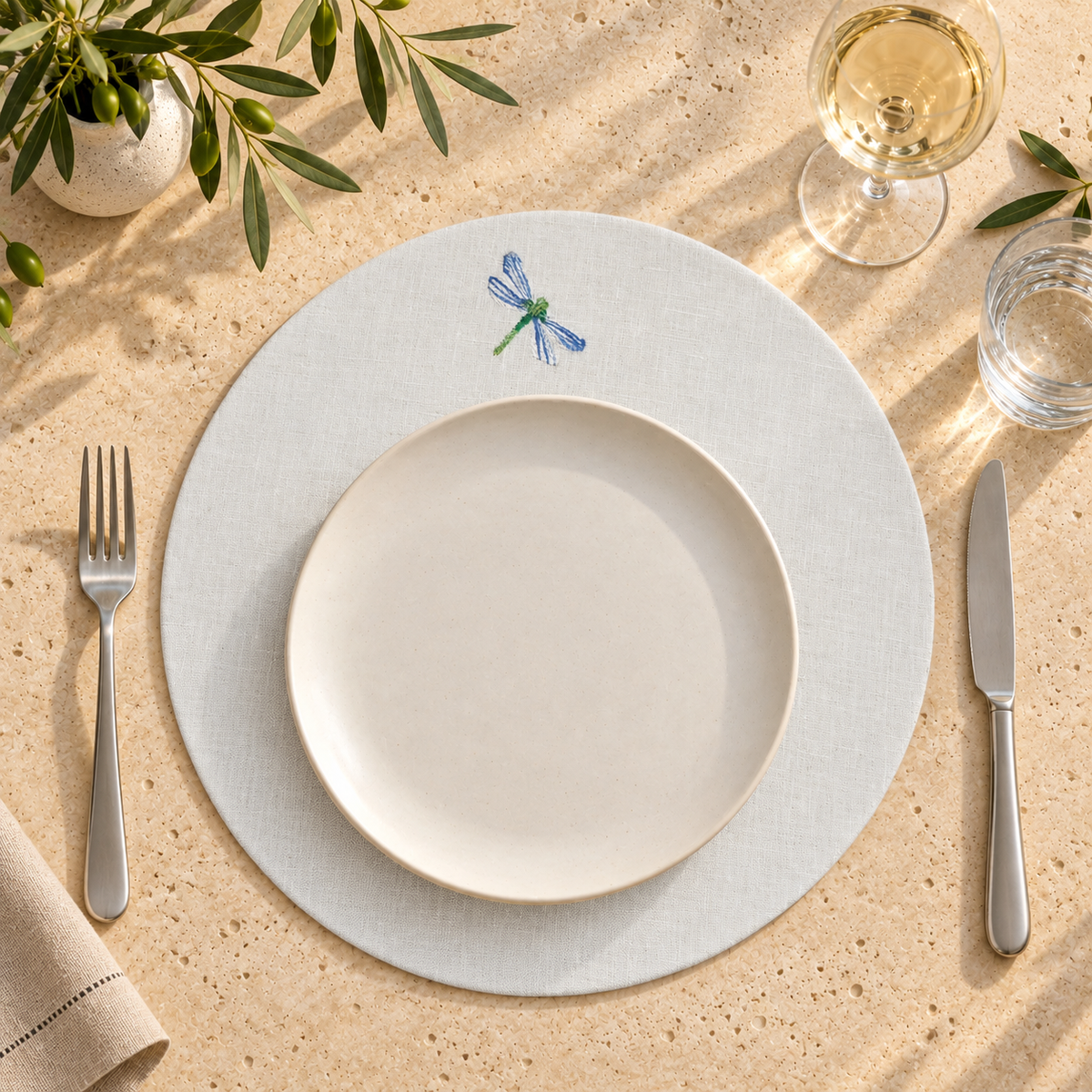 Toscana Dragonfly Placemats in Off-White – Set of 2